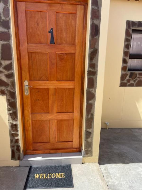 The Oasis Accommodation Luderitz Bagian luar foto